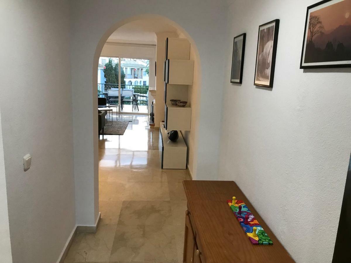 Marbella - Estepona Beach Frontline Apartment ภายนอก รูปภาพ