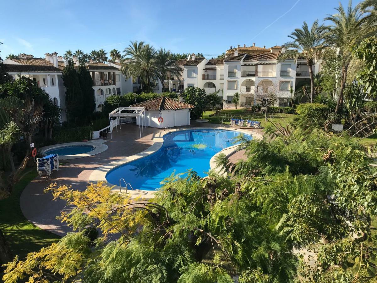 Marbella - Estepona Beach Frontline Apartment ภายนอก รูปภาพ