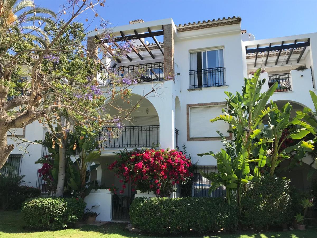 Marbella - Estepona Beach Frontline Apartment ภายนอก รูปภาพ