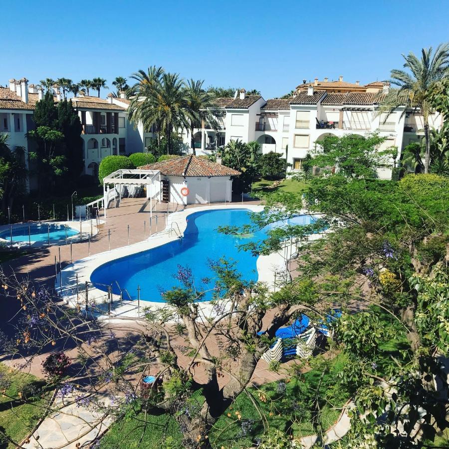 Marbella - Estepona Beach Frontline Apartment ภายนอก รูปภาพ